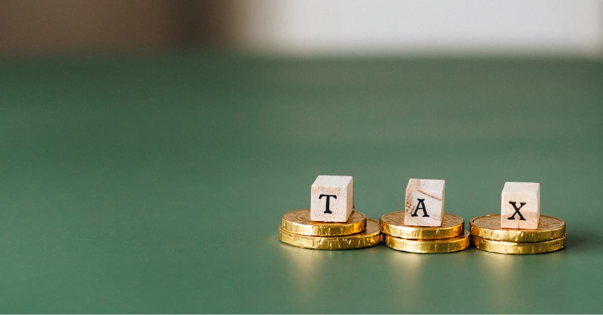 How Much to Set Aside for Taxes 1099